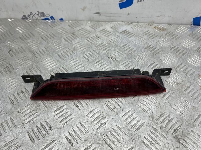 Ліхтар сигналу гальмування Dodge Caliber SXT