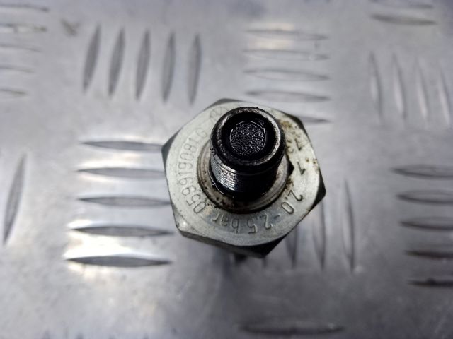 Манометри (показник тиску масла) 059919081G VAG