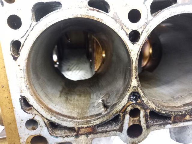 Блок циліндрів 06E103011BS VAG