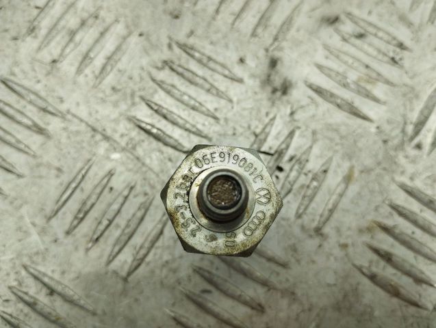 Датчик показника тиску масла 06E919081C VAG