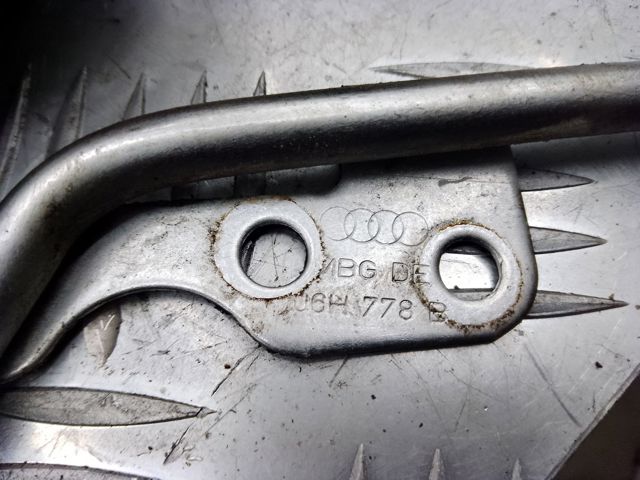 Подача масляна труба 06H145778B VAG