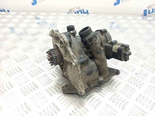 Помпа водяна, (насос) охолодження, в зборі з корпусом 06L121111K VAG