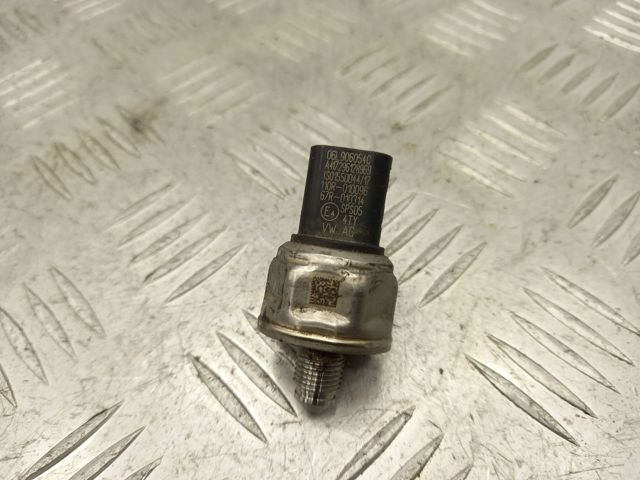 Датчик тиску палива 06L906054C VAG