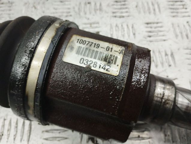 Приводи задніх коліс 100771901A TESLA