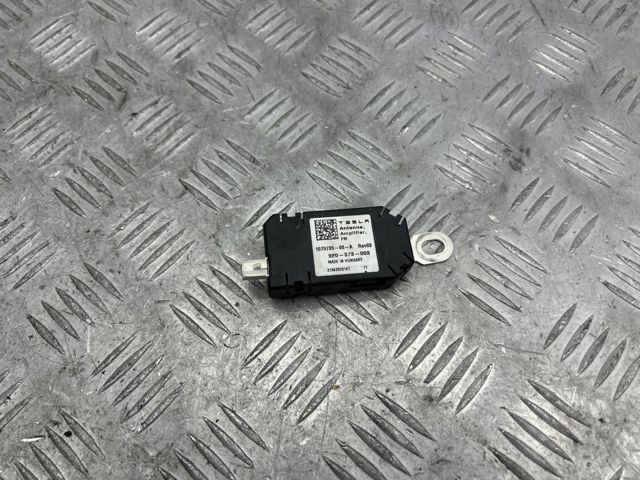 Підсилювач сигналу антени 107973500A TESLA