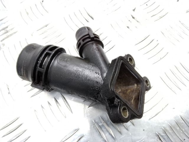 Фланець системи охолодження (трійник) 11122247744 BMW