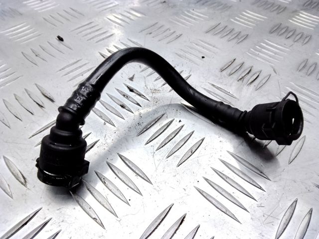 Шланг/патрубок системи охолодження 11537795135 BMW