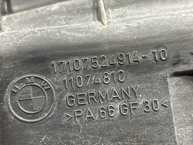 Кронштейн радіатора правий 17107524914 BMW