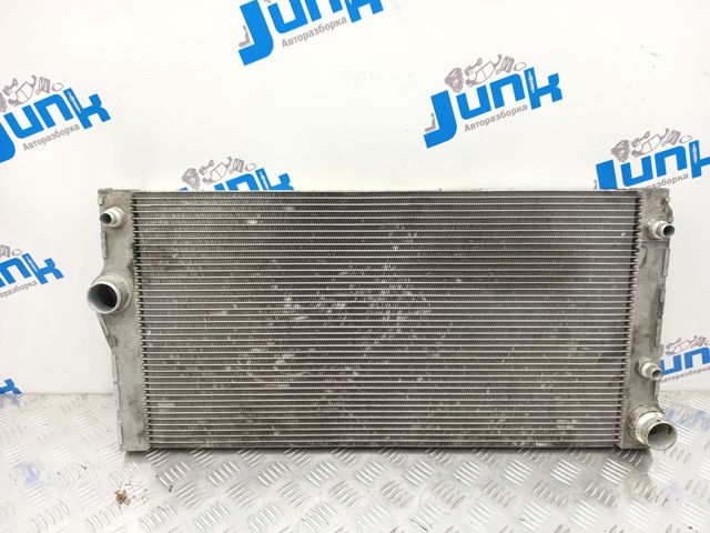 Радіатор 17118615426 BMW