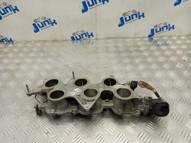 Колектор впускний 1712031041 TOYOTA