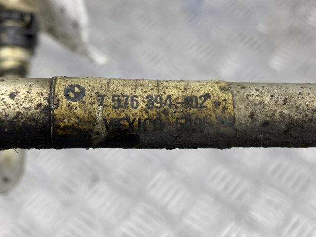 Відводна труба масляного радіатора 17227576394 BMW