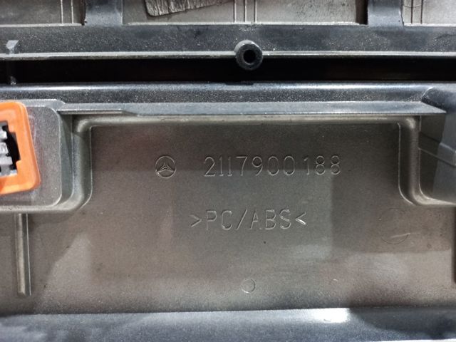 Спойлер 3/5-х, задніх дверей 2117900188 MERCEDES