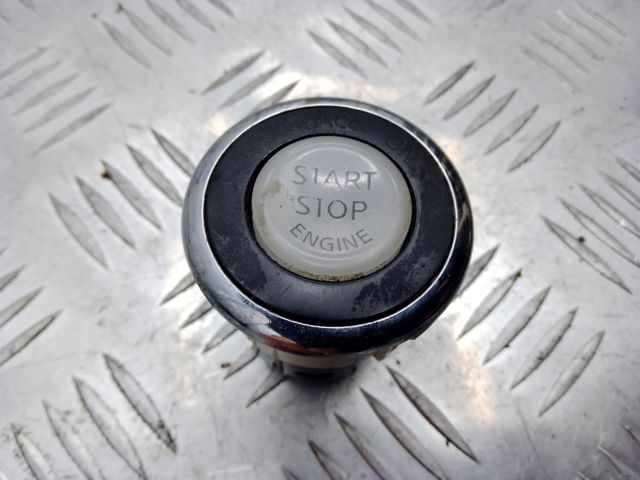 Кнопка запуску двигуна 251501LB0A NISSAN