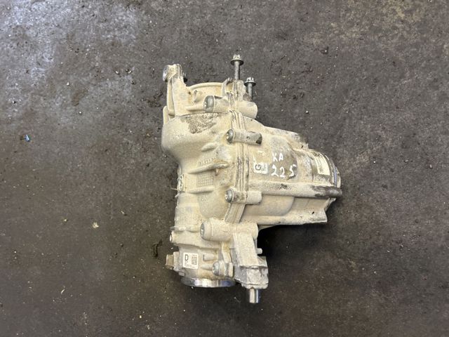 Раздатка (коробка роздавальна) 27107646889 BMW