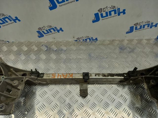 Підрамник передній 31116796692 BMW