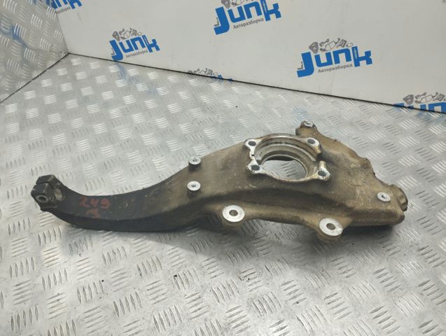 Цапфа передні праві 31216777750 BMW