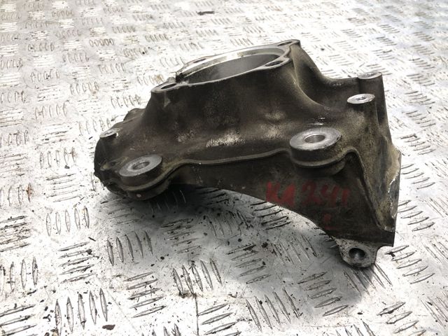 Цапфа - поворотний кулак передній, лівий 31216792287 BMW