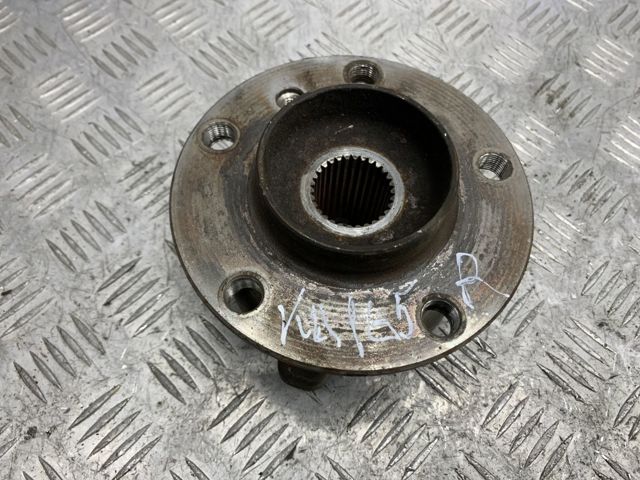Колеса і маточини 31226882263 BMW