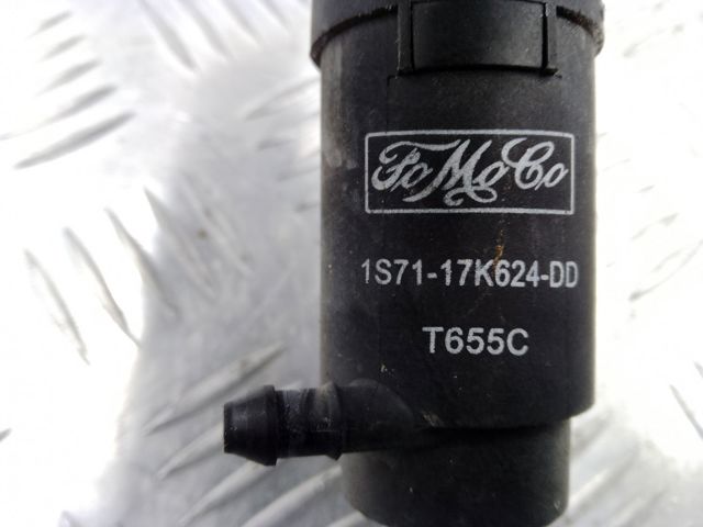 Насос омивача скла переднього 31349235 VOLVO