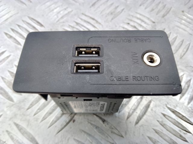 USB-розгалужувач 31407038 VOLVO