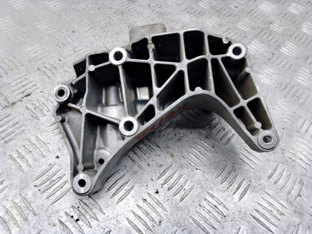 Кронштейн кріплення генератора 31430702 VOLVO