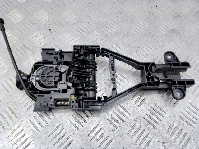 Тримач зовнішньої ручки дверей, передньої правої 31440084 VOLVO