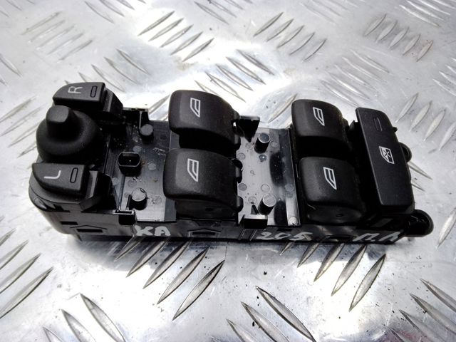 Кнопки переднього лівого склопід'ємника 31453232 VOLVO