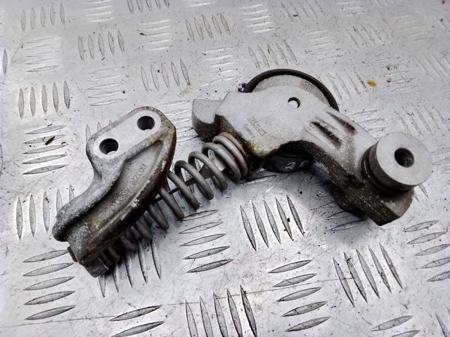 Натягувач приводного ременя 31460372 VOLVO