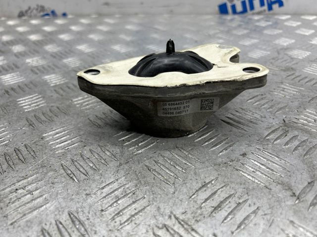 Опора амортизатора 33506864452 BMW