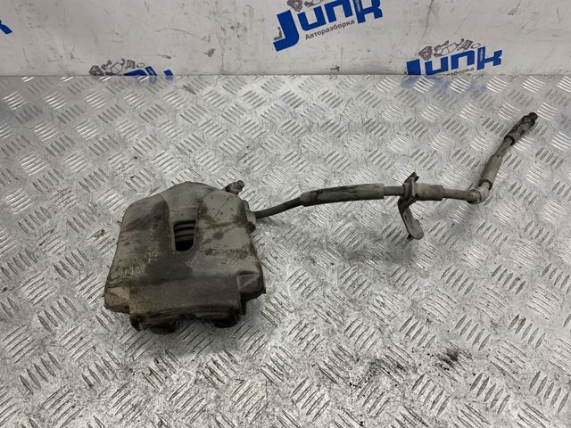 Супорт гальмівний, передній, правий 34116776784 BMW