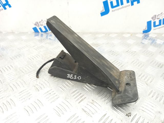 Підаль газу 35426860784 BMW
