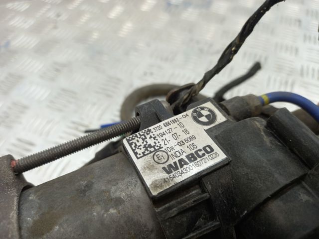 Компресор пневмоподвески 37206884682 BMW