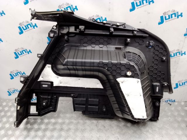 Облицювання багажного відсіку, ліва 3CM867427B82V VAG