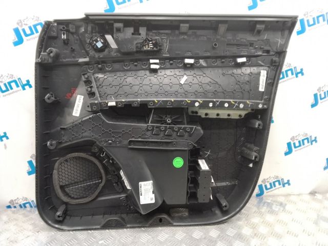 Картка обшивки задніх дверей лівих 3CN867011MVNA VAG