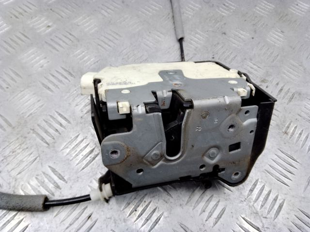 Замок двері правої передньої 3H4221812CE LAND ROVER
