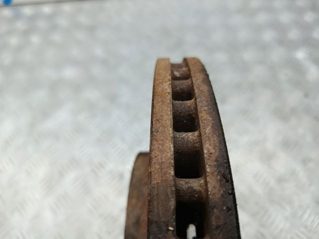 Гальмо дискове переднє 402064GA0A NISSAN