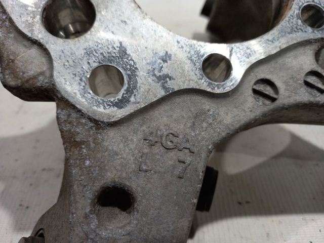 Кулак поворотний лівий 430194GA0A NISSAN