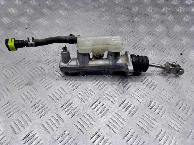Циліндр гальмівний, головний 4720150350 TOYOTA