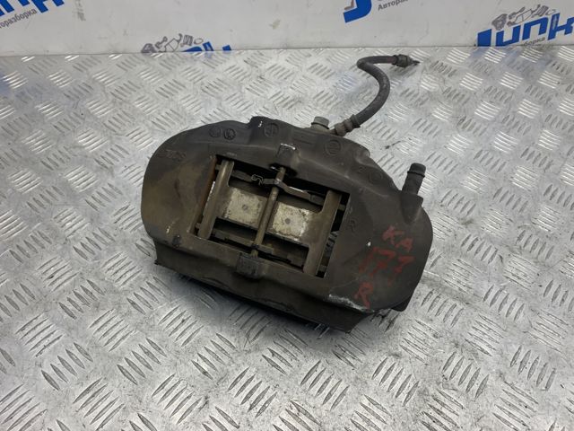 Супорт гальмівний, передній, правий 4773030560 TOYOTA