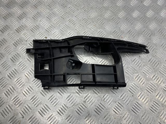 Праве кріплення переднього бампера 4G8807096A VAG