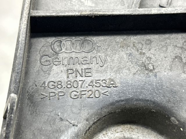 Ліве кріплення заднього бампера 4G8807453A VAG