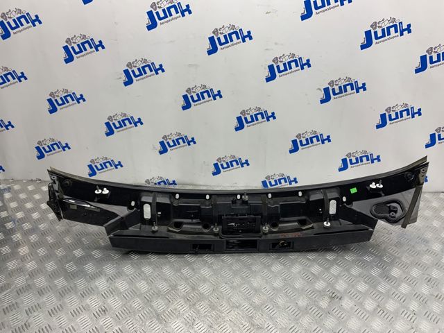 Нижня накладка 3-х дверей 4G8827987GRU VAG
