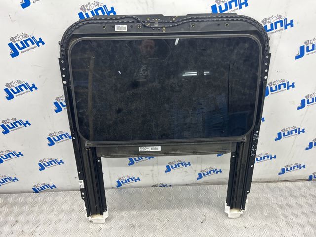 Деталі люків облицювання кузова 4G8877049A VAG
