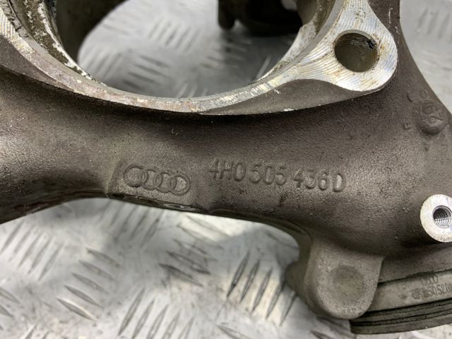 Цапфа права 4H0505436D VAG