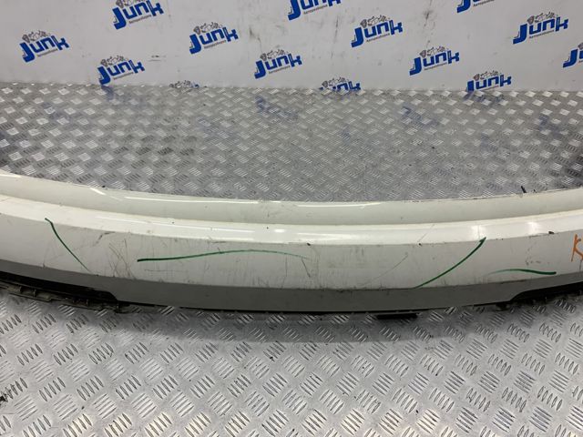 Бампер задній, верхня частина 4L0807303AGRU VAG