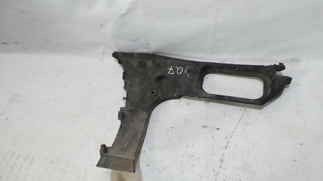 Напрямна заднього бампера, права 4L0807454A VAG