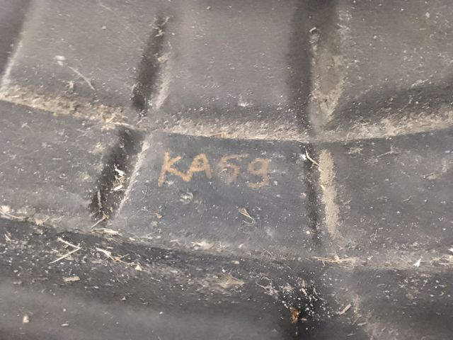 Підкрилок заднього крила, правий 4L0810172A VAG