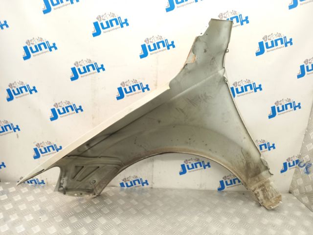 Переднє праве крило 4L0821102 VAG
