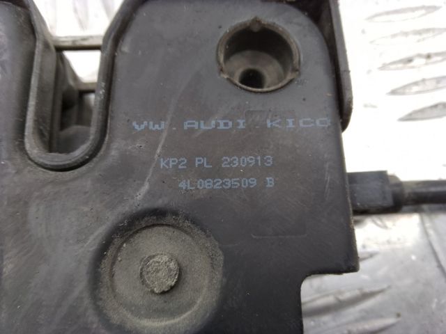 Замок кришки капота 4L0823509B VAG