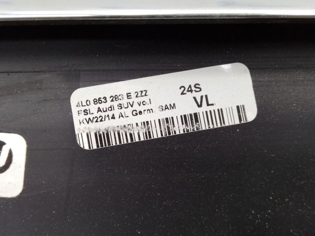 Молдинг опускного скла дверей передньої, лівої 4L0853283E2ZZ VAG